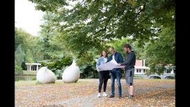 The first of 7 million flowerbulbs arrive at Keukenhof