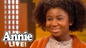 An Iconic Annie Sing-A-Long | Annie Live!