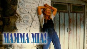 Meryl Streep Sings “Mamma Mia”!