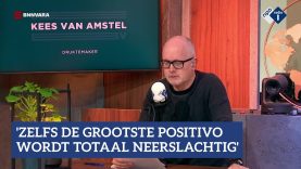 Kees van Amstel: 'Zelfs de grootste positivo wordt totaal neerslachtig' | NPO Radio 1