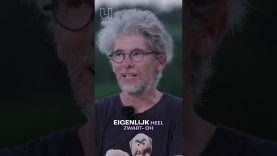 Wat is een maan eigenlijk? π