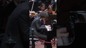 @cateen_hayatosumino performing Gershwin’s Piano Concerto in F – full of energy and elegance 🎹