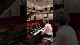 Hayato Sumino testing the acoustics with The Big Cat Waltz 🎹✨