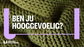 Waarom word ik knettergek van een etiketje in mijn trui?